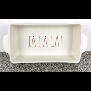 Rae Dunn Christmas Bakeware